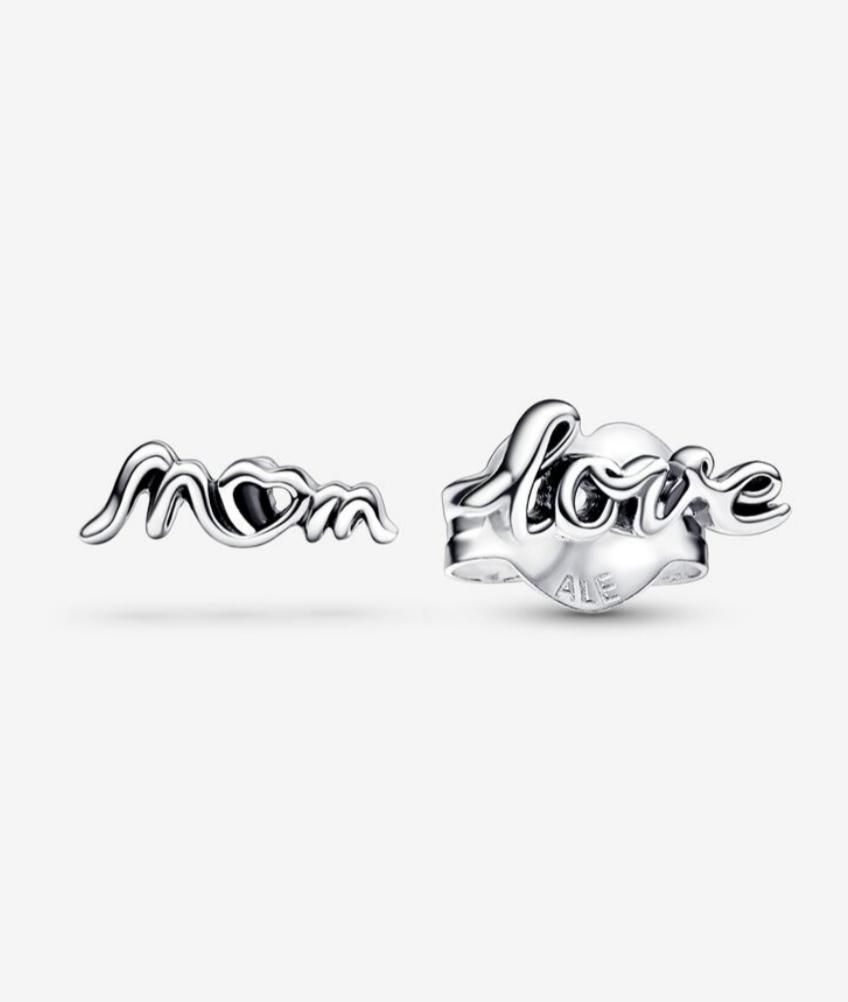 Aretes de boton "Love mom"