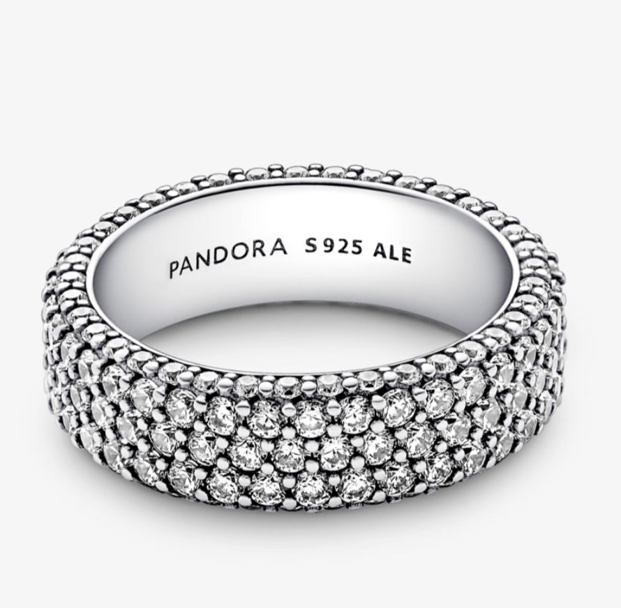 Anillo hilera de pavé triple pandora timeless