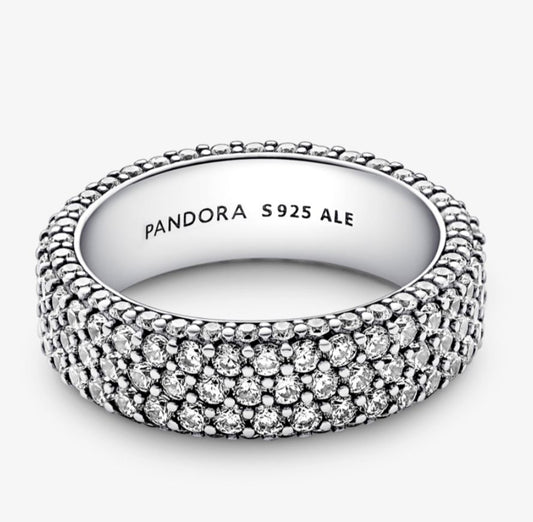 Anillo hilera de pavé triple pandora timeless